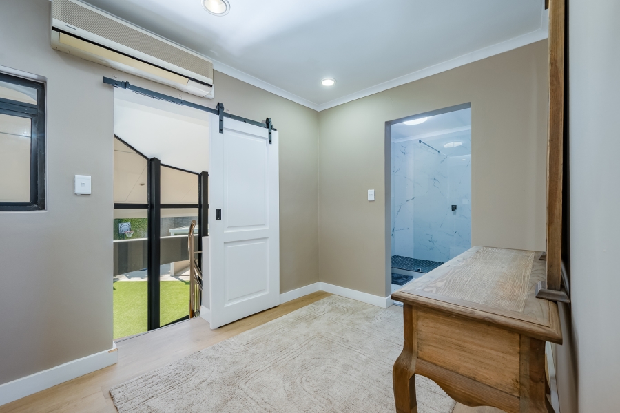 4 Bedroom Property for Sale in La Concorde Western Cape